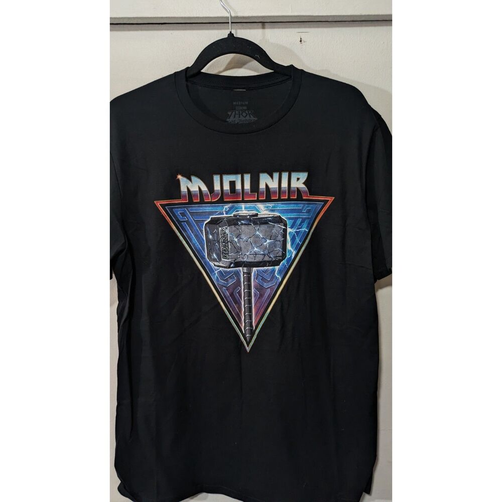 Marvel Studios Store Mjolnir Thor Love and Thunder hammer t-shirt M